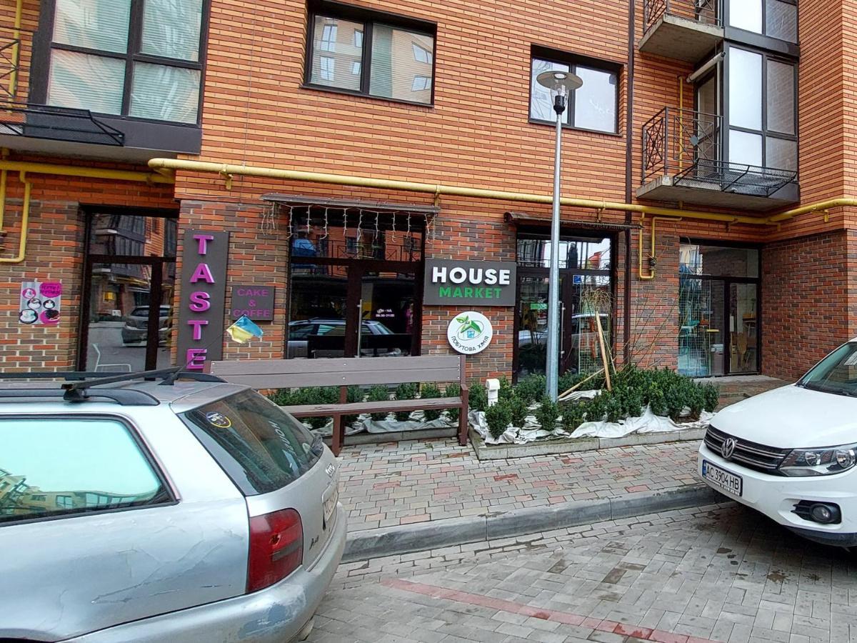 Апартаменти Класик У Жк Яровиця Lutsʼk Exterior foto